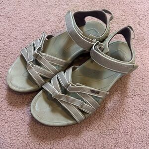 EUC Teva Women's 9.5 Tirra Sport Sandals Outdoor Hiking Shoe Taupe Sandal